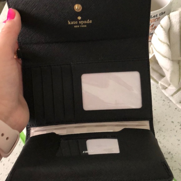 Kate spade ♠️iPhone Wristlet - Picture 6 of 8